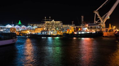 Cape Town, Güney Afrika Cumhuriyeti - 10 Nisan 2018 tarihinde Cape Town, Güney Afrika Cumhuriyeti 'nde Victoria Wharf.