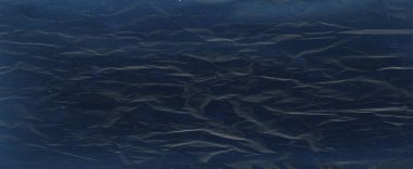 mavi suluboya arkaplan dokusu, soyut boyalı mavi kenar grunge ile beyaz bulutlar