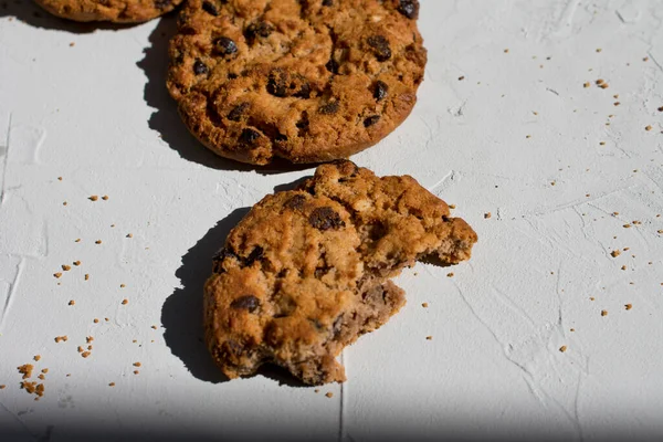 chocolate chip cookies on a plate , chocolate chip cookies