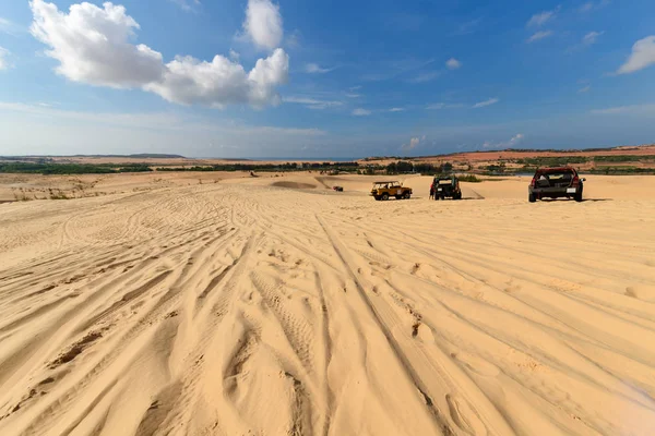 Nézd Sivatagban Offroad Autó Kék Fehér Homok Dűne Mui Vietnam — Stock Fotó