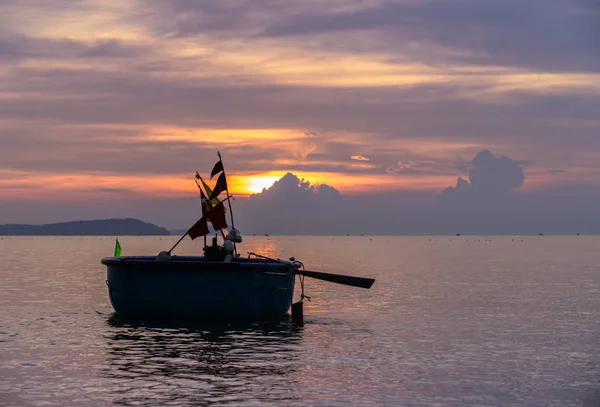 Barche Pesca Locali Mare Con Bel Cielo Mattina Phat Thiet — Foto Stock