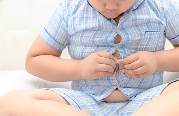 Niño Con Sobrepeso Dieta Infructuosa Comer Los Alimentos Equivocados Concepto — Foto de Stock