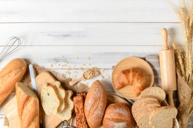 Ev yapımı ekmek ya da topuz, kruvasan ve fırın