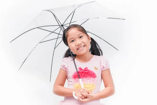 Cute Asian Dívka Usmívá Držet Deštník Izolován Bílém Pozadí Koncepce — Stock fotografie