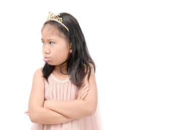 Asyalı çocuk hissediyorum zorlanma veya sıkılmış izole üzerinde beyaz arka plan, duygu kavramı