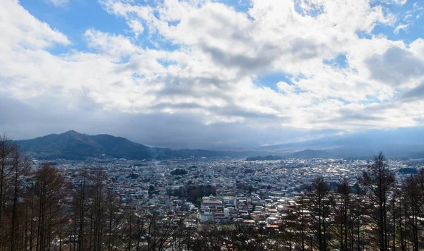 Paisaje Ciudad Fujiyoshida Cerca Fuji Con Cielo Nublado Japón —  Fotos de Stock