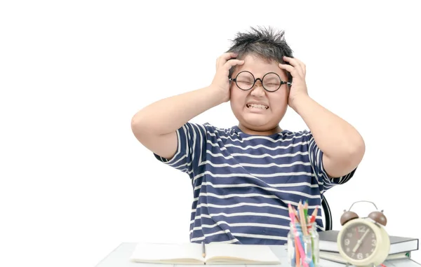 Asiática gorda chico estudiante estresado por el estudio aislado — Foto de Stock