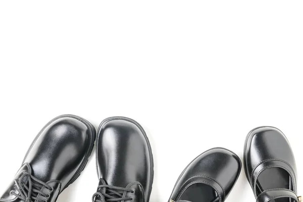 Dois novos sapatos de estudante de couro isolados — Fotografia de Stock