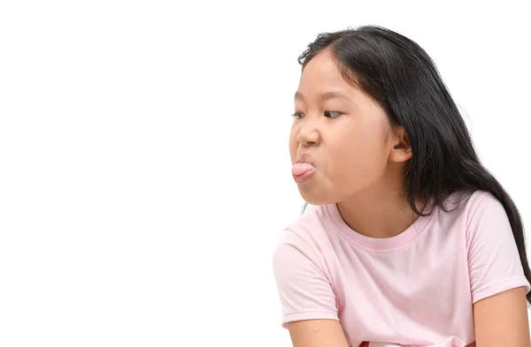 Κορίτσι με αστεία έκφραση και να κολλήσει τη γλώσσα έξω — Φωτογραφία Αρχείου
