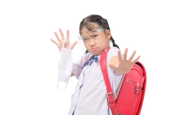 Kleine Asiatische Studentin Trägt Schildgesicht Und Hält Eine Stoffmaske Gegen — Stockfoto