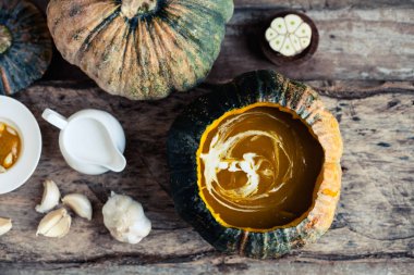 Kremalı balkabağı çorbası.