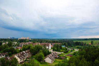 Yazın köy manzarası