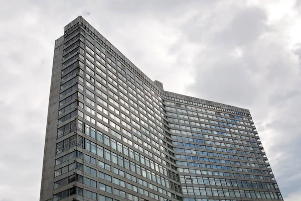 Gray Building Sky — Stock Photo, Image