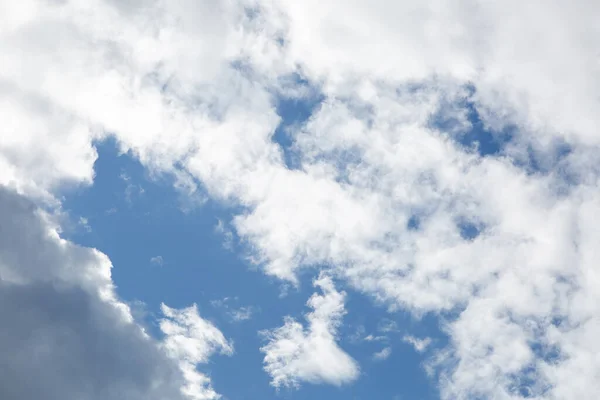 Fundo Céu Azul Com Nuvens Brancas — Fotografia de Stock