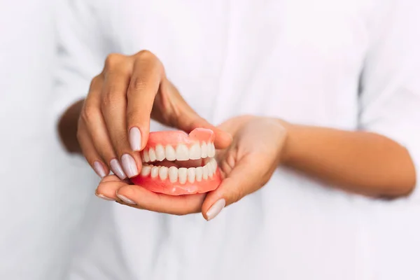 Dentist Holding Dentures His Hands Dental Prosthesis Hands Doctor Close — Stock Photo, Image