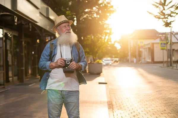 Starszy Człowiek Aparat Fotografia Podróży Koncepcja — Zdjęcie stockowe