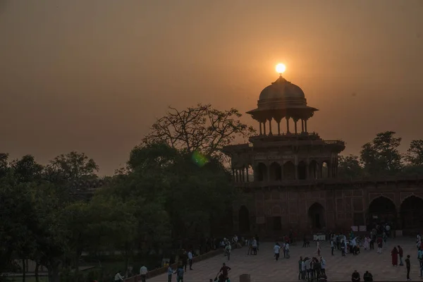 Blick Auf Den Tempel Der Nacht Mit Sonnenuntergang — Stockfoto