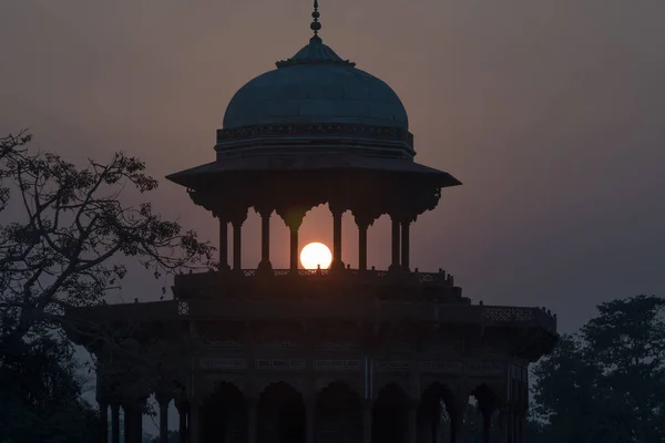 Blick Auf Den Tempel Der Nacht Mit Sonnenuntergang — Stockfoto