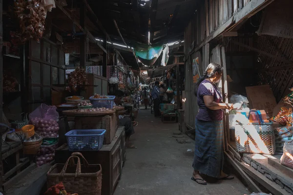 Chinos Que Venden Mercancías Calle —  Fotos de Stock