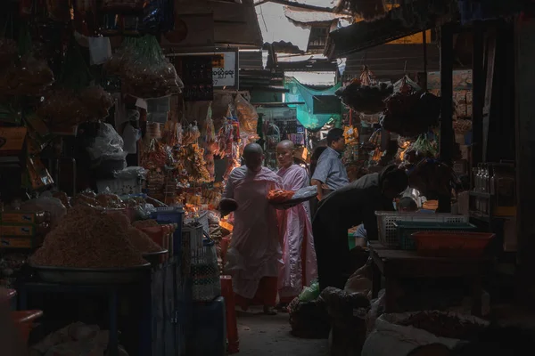 Chinois Vendant Des Marchandises Dans Rue — Photo