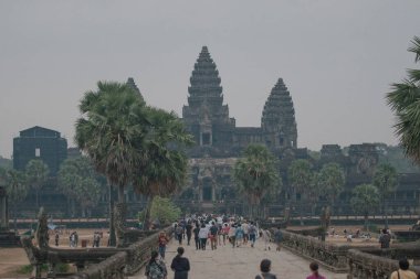 Harabeleri olan antik müze kalesi.