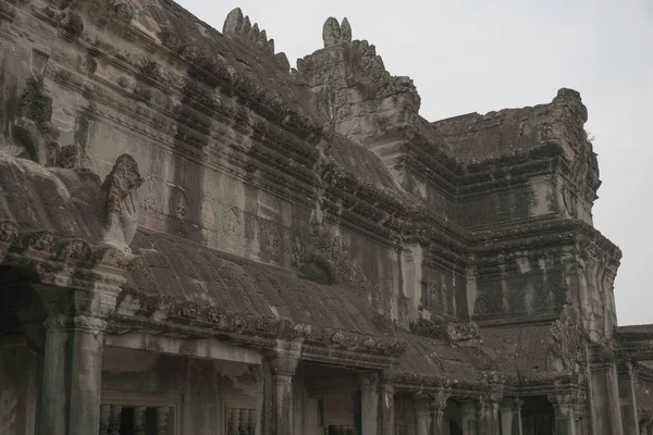 Bangunan Museum Kuno Dengan Reruntuhan — Stok Foto