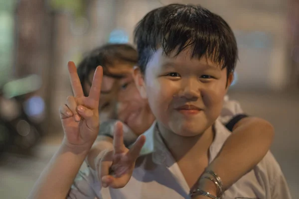 Crianças Felizes Rua China — Fotografia de Stock