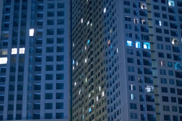 Σύγχρονο Κτίριο Της Πόλης Στο Χονγκ Κονγκ Την Νύχτα — Φωτογραφία Αρχείου