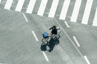 8 Nisan 2019: Tokyo, Japonya 'daki insanlar 