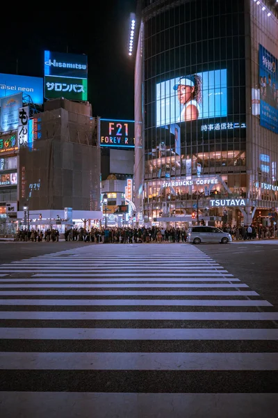 Vista Rua China Com Edifícios Pessoas Noite — Fotografia de Stock