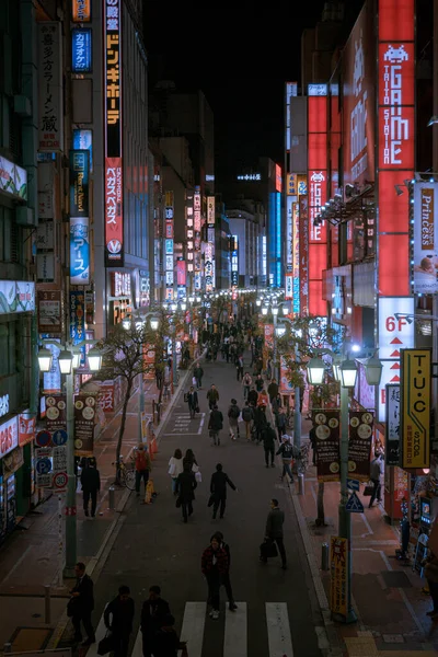 Uitzicht Straat Van China Met Gebouwen Mensen Nachts — Stockfoto