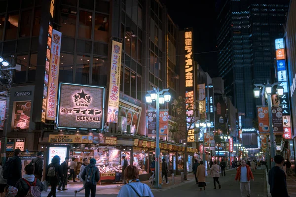 Vista Rua China Com Edifícios Pessoas Noite — Fotografia de Stock