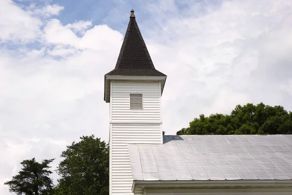 Kirchturm Sommerenten Jungfräulichkeit Vor Blauem Himmel Fauquier County — Stockfoto