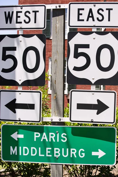 Дорожный Знак Надписью F50 Париж Миддлбург Аппервилле Штат Вирджиния Графство — стоковое фото