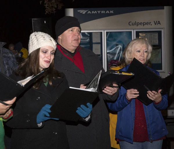 Culpeper Virginia Usa Carolers Singing Culpeper Christmas Lighting Ceremony — Stock Photo, Image