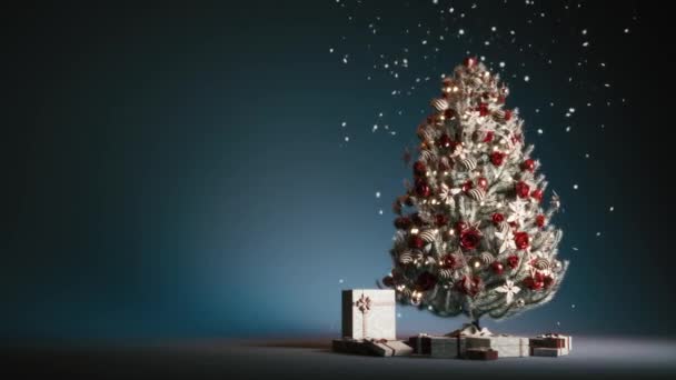 Albero Natale Rotante Con Decorazioni Luci Sfondo Blu — Video Stock