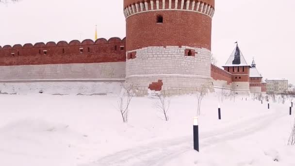 冬のロシアの要塞の壁そしてタワー — ストック動画