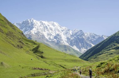 Buzul olan ve Inguri Nehri Vadisi, Svaneti, Georgi