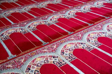 Erivan, Armeni mavi Camii'nde kırmızı halı