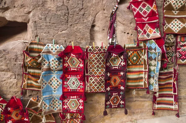 Renkli Yün Bedevi Yapımı Kilim Petra Jorda — Stok fotoğraf