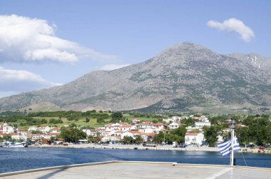 Feribot samothraki ada ve liman Kamariotissa görünümü