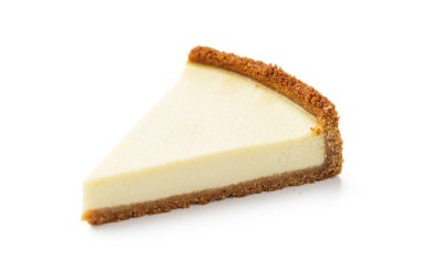 Beyaz arkaplanda izole edilmiş klasik cheesecake dilimi.