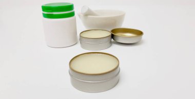 Dudak balmları ve harç