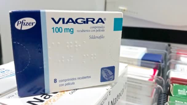 Madrid Spanien Januar Viagra Drug Box Januar 2019 Madrid Spanien — Stockvideo