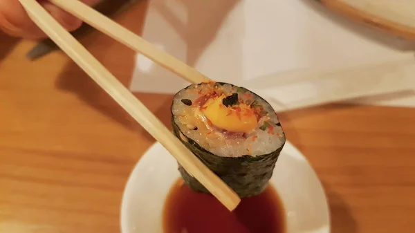 Sushi fertig zum Essen — Stockfoto