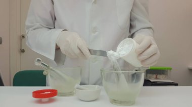 Merhem içinde reçete hazırlama 