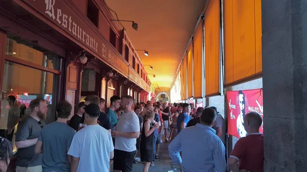 Liverpoolovi fanoušci v Plaza Mayor — Stock fotografie