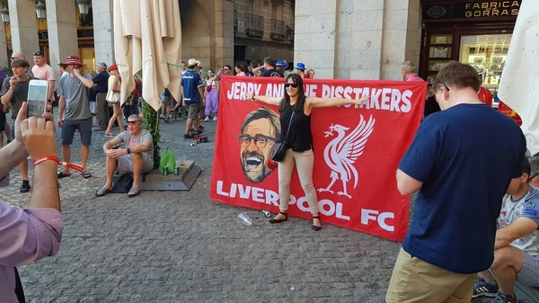 Liverpoolovi fanoušci v Plaza Mayor — Stock fotografie