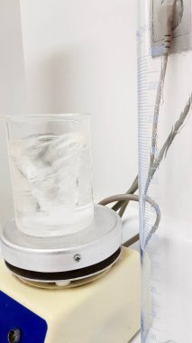 Cam malzeme ve manyetik karıştırıcı 