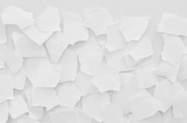 Arkaplanı buruşuk kağıtlarla kaplanmış..